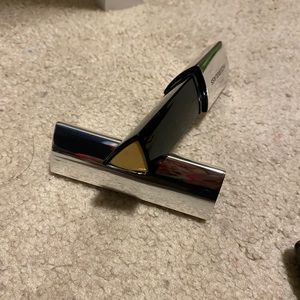 New Highlighter in shade gold flash